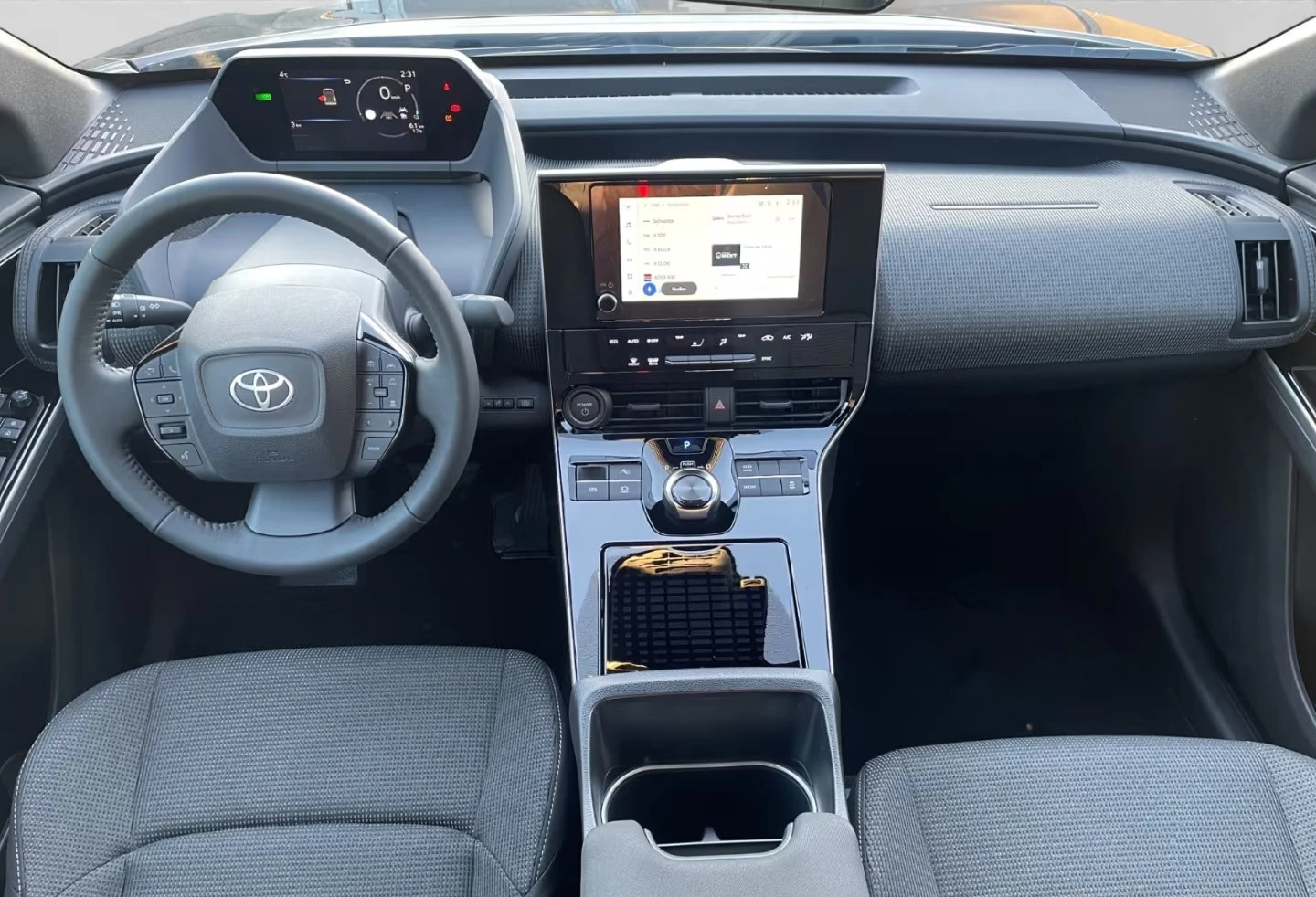 Toyota bZ4X BEV/205HP/COMFORT/FWD/CAM/NAVI/LED/KLESS/522g - изображение 9