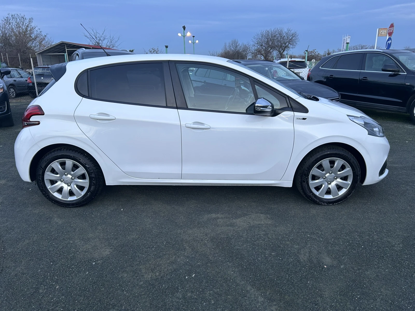 Peugeot 208 1.2* STYLE* FACE* EURO6 - изображение 6