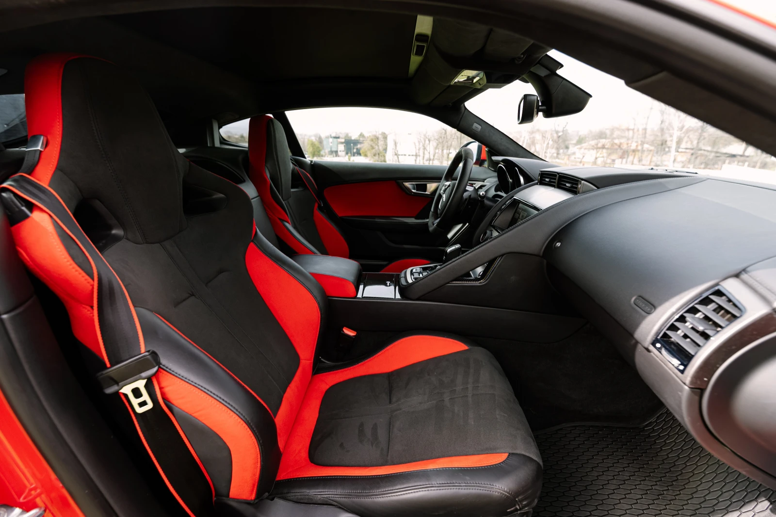 Jaguar F-Type S Red EDITION, снимка 9 - Автомобили и джипове - 53916126