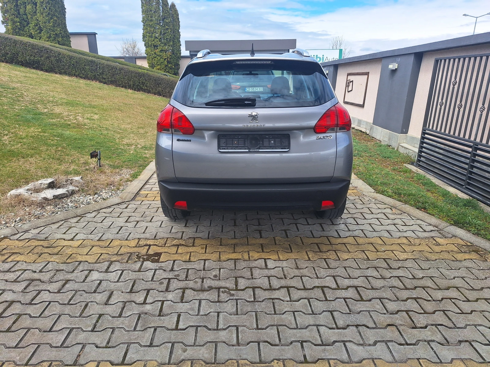 Peugeot 2008, снимка 4 - Автомобили и джипове - 54067623