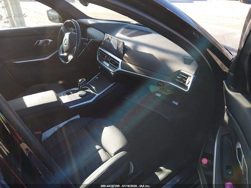 BMW 330 2l I xDrive, снимка 5 - Автомобили и джипове - 54093913