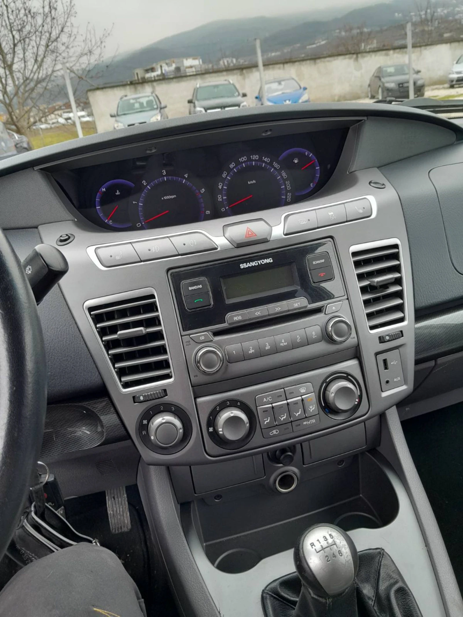 SsangYong Rodius 2.0 HDI , снимка 7 - Автомобили и джипове - 54174261