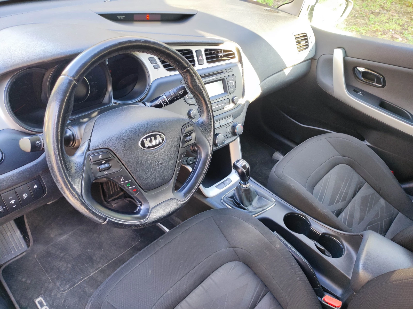 Kia Ceed, снимка 12 - Автомобили и джипове - 54301476