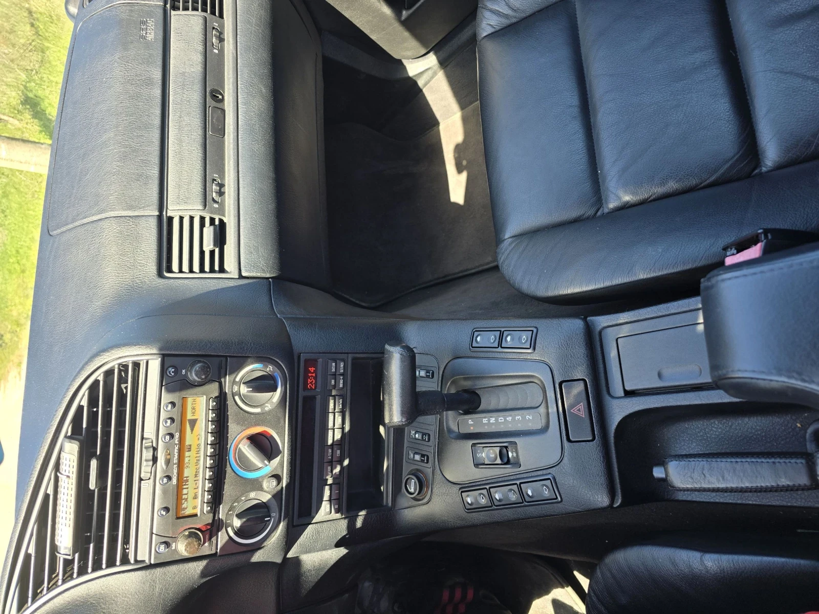 BMW 320, снимка 14 - Автомобили и джипове - 54322649