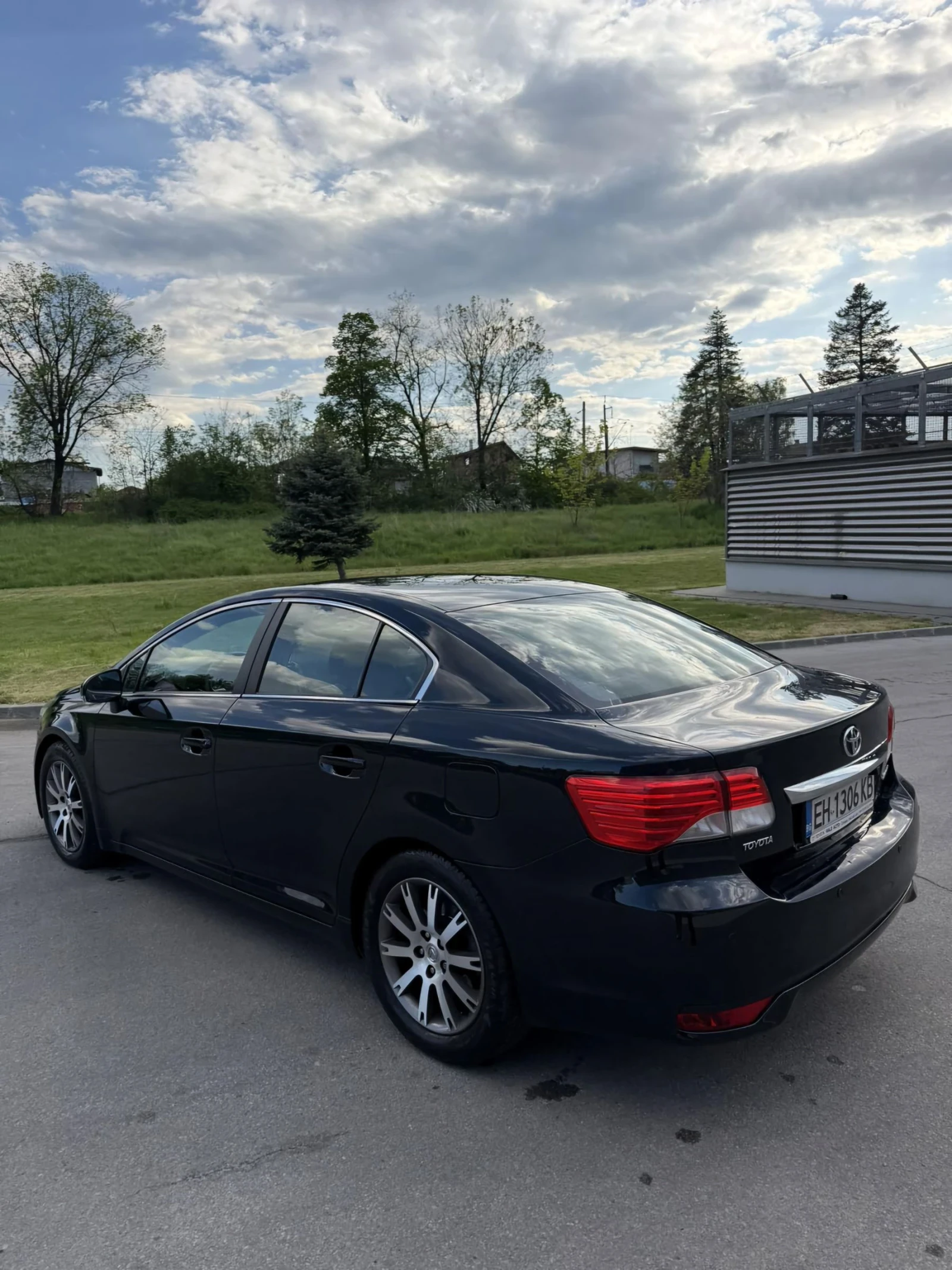 Toyota Avensis T27 D-CAT, снимка 12 - Автомобили и джипове - 54949510
