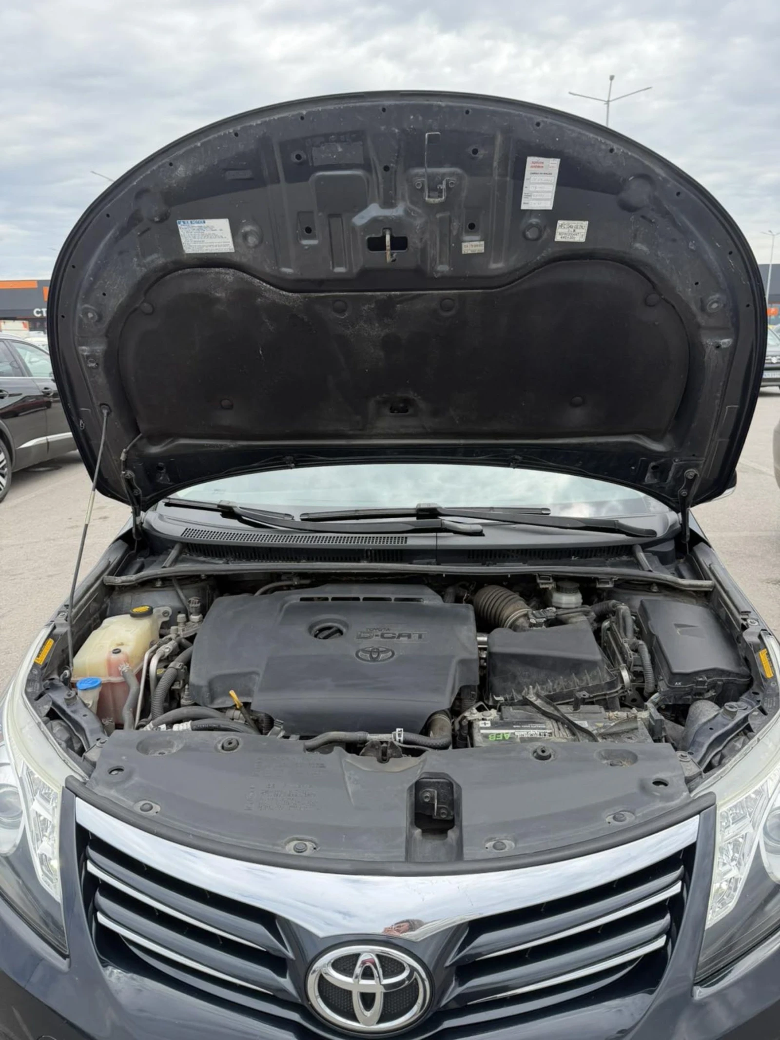 Toyota Avensis T27 D-CAT, снимка 15 - Автомобили и джипове - 54949510