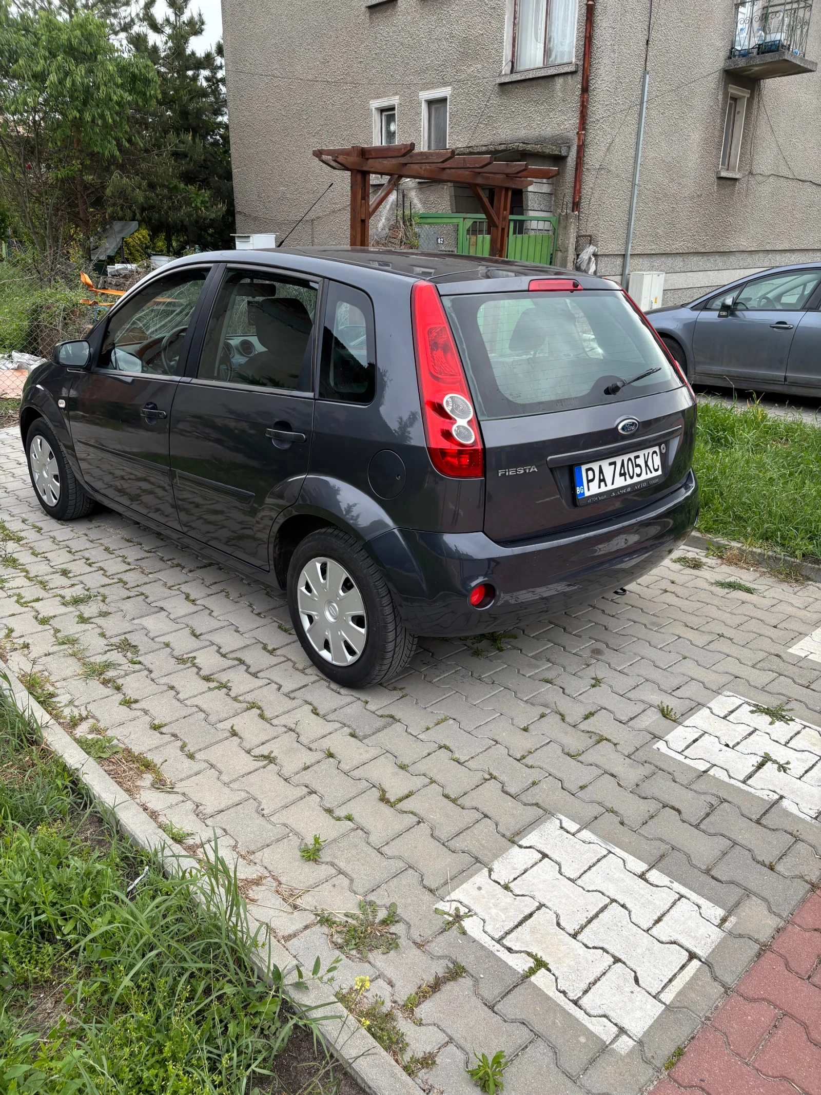 Ford Fiesta 1.3i, снимка 5 - Автомобили и джипове - 54605572