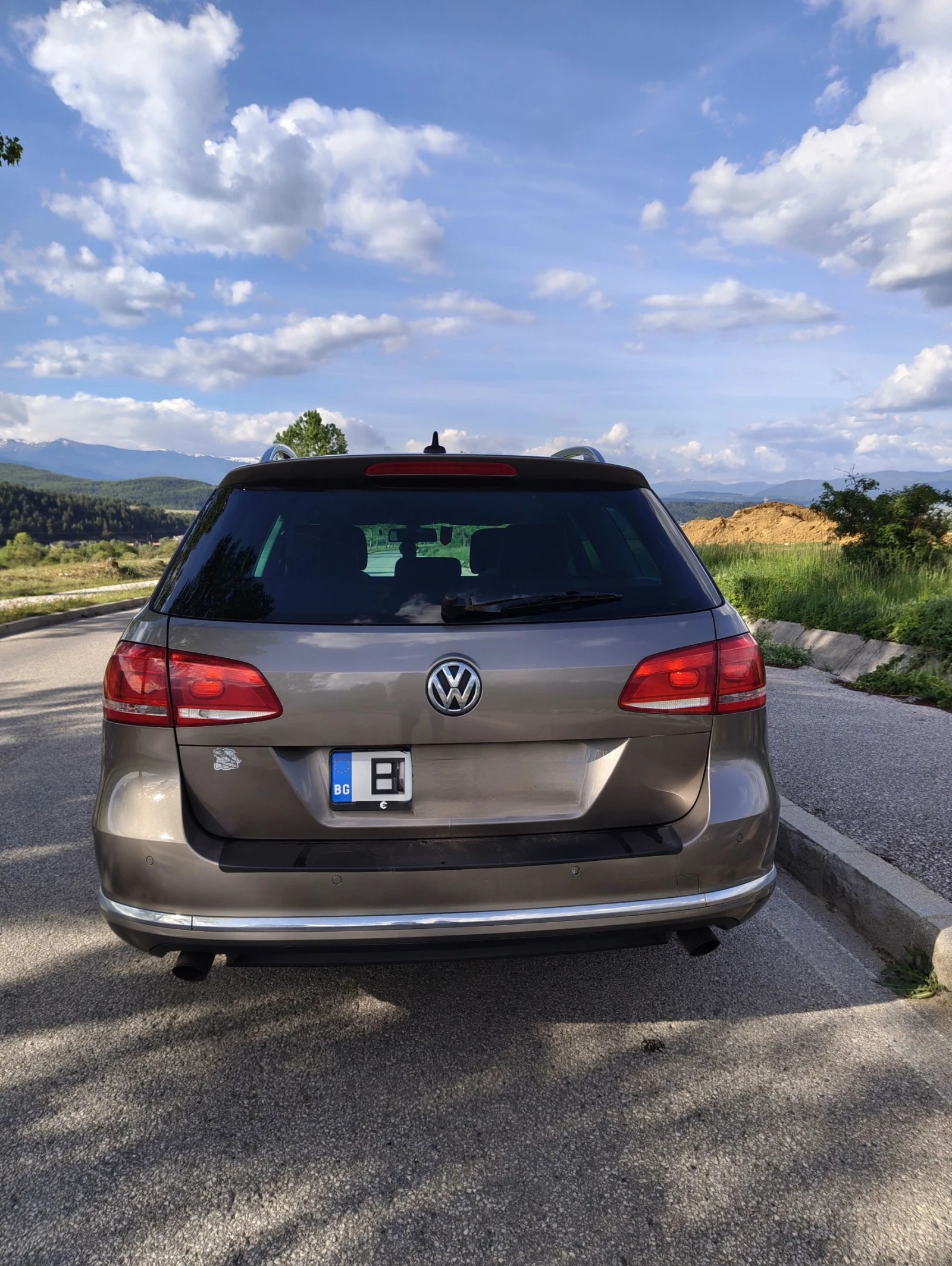 VW Passat 2.0 TDI 4Motion Заводска печка, снимка 5 - Автомобили и джипове - 54670895