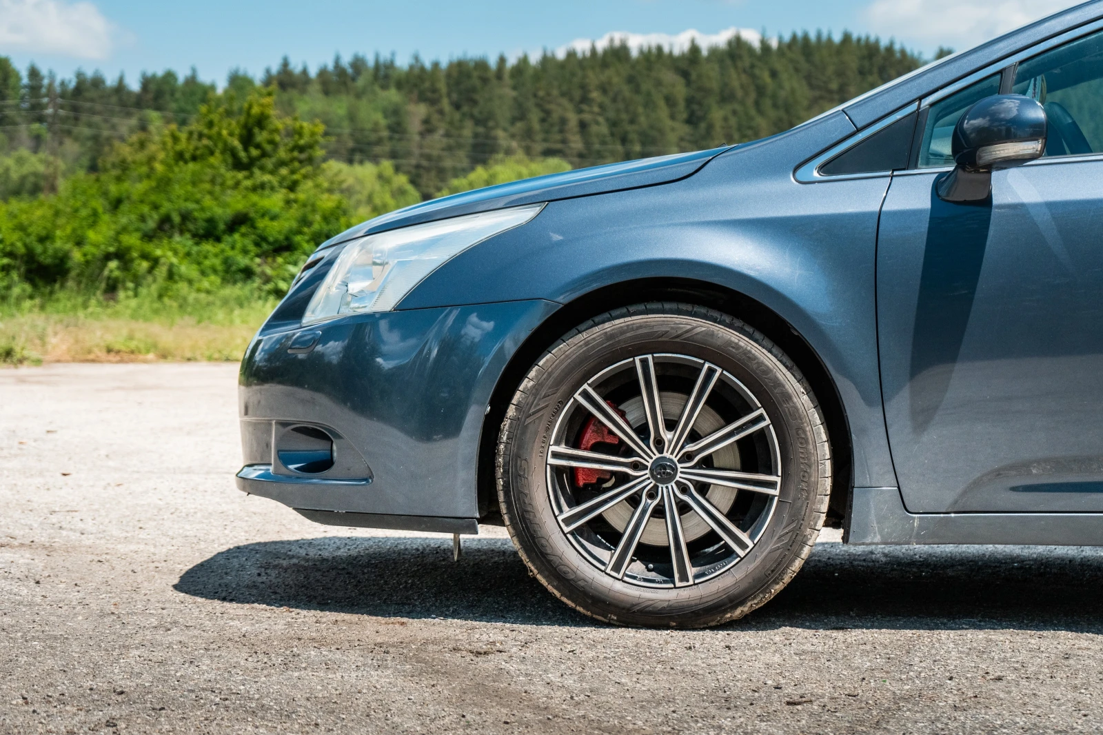 Toyota Avensis 2.2 D-4D, снимка 5 - Автомобили и джипове - 54680492