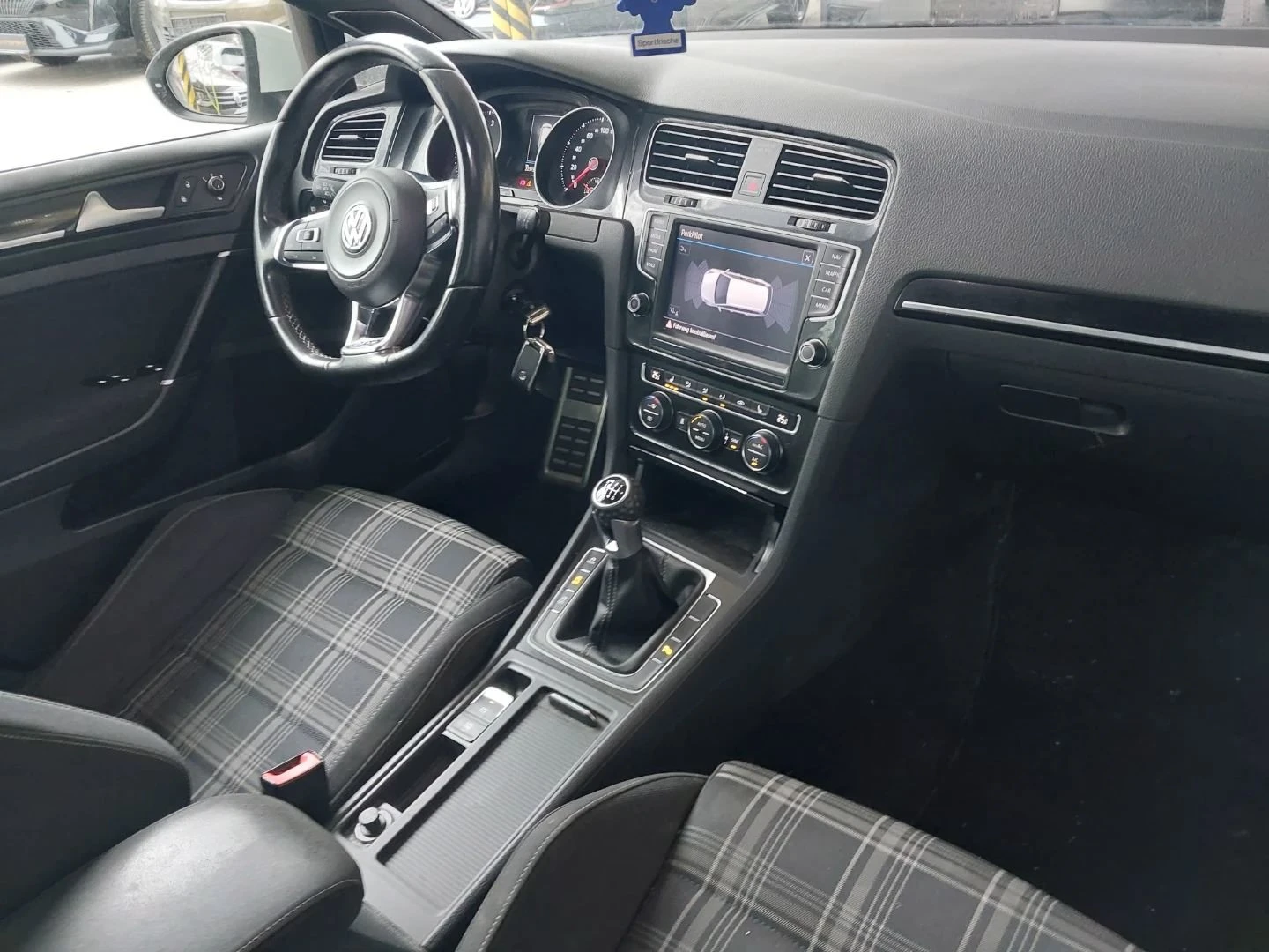 VW Golf GTD, снимка 5 - Автомобили и джипове - 54757639