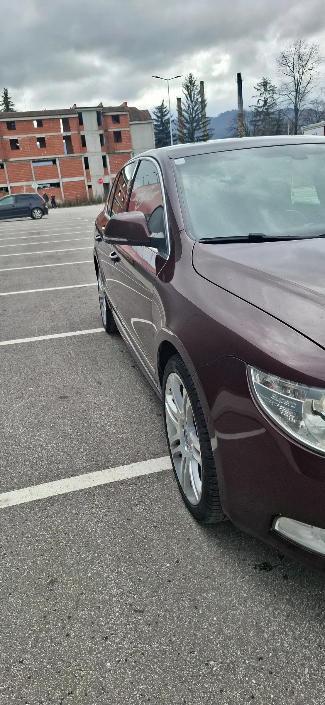 Skoda Superb 2.0, снимка 4 - Автомобили и джипове - 54826731