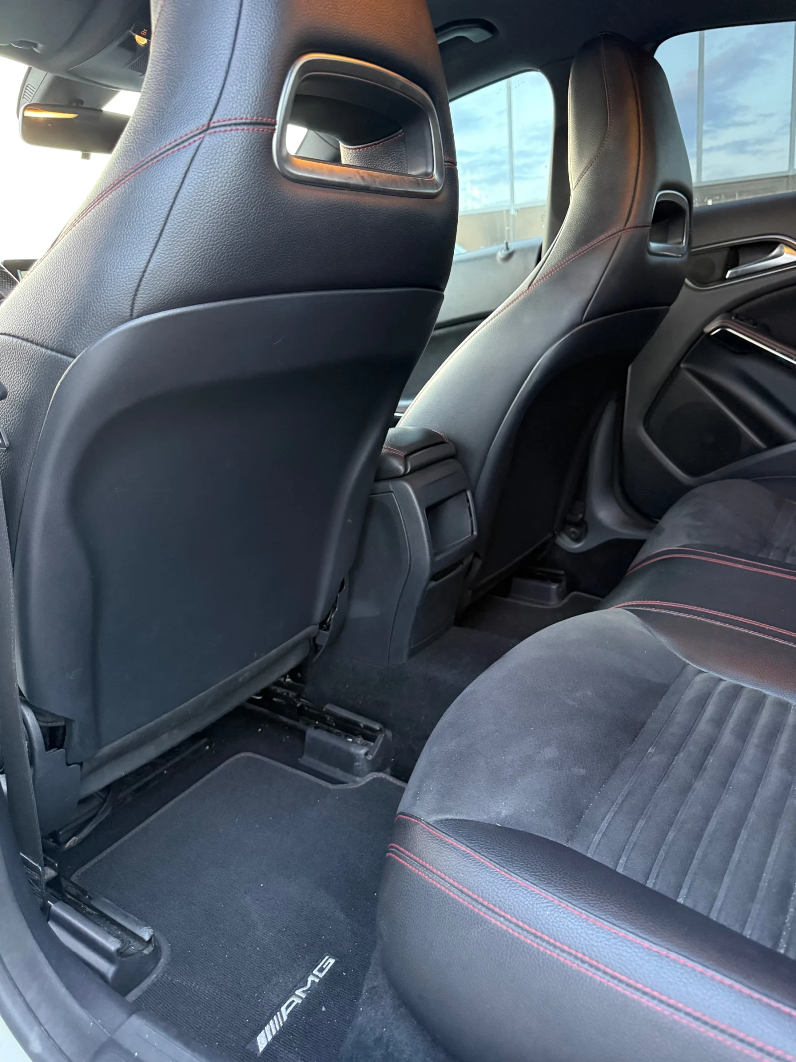 Mercedes-Benz CLA 220, снимка 9 - Автомобили и джипове - 55408630