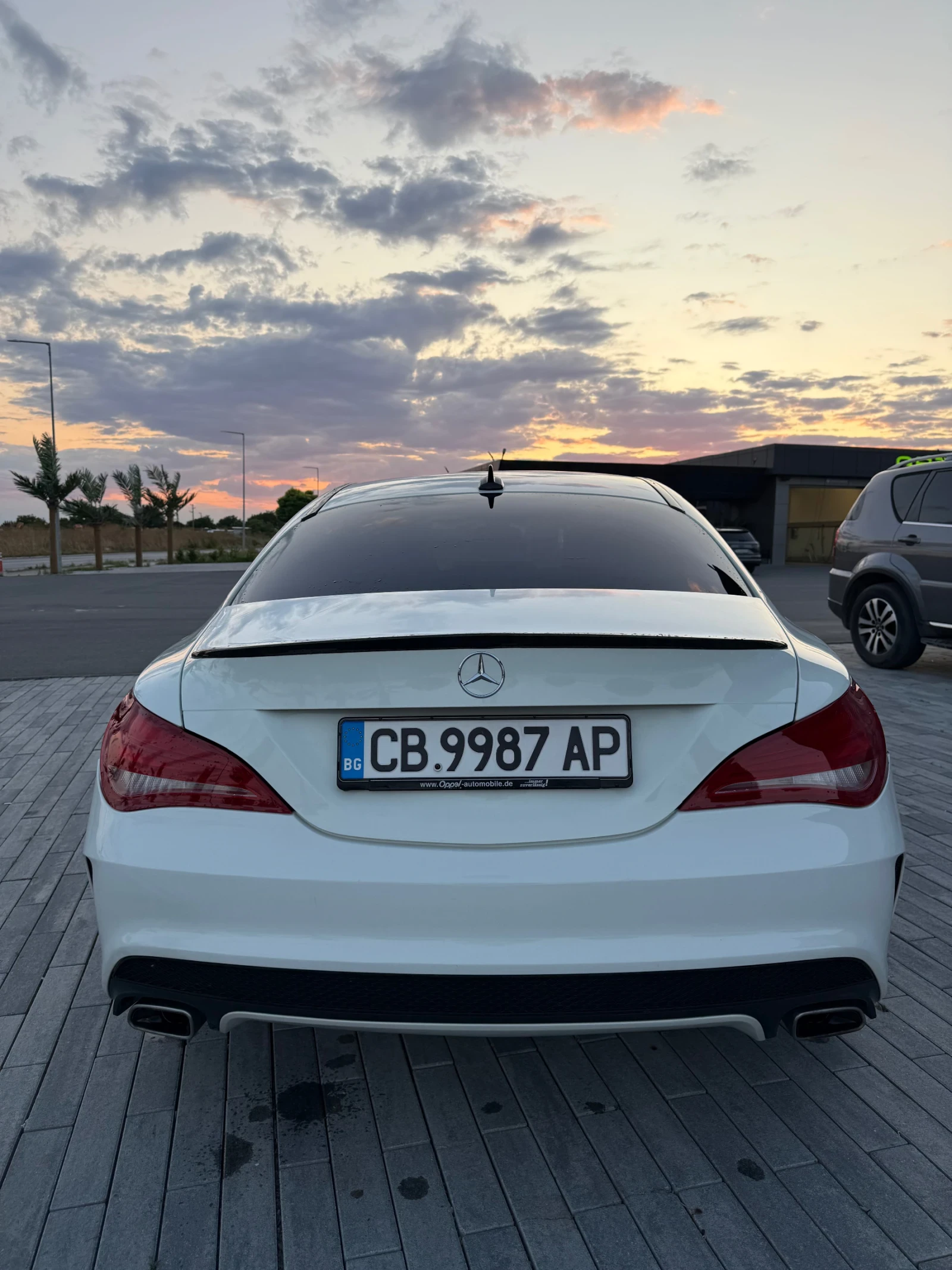 Mercedes-Benz CLA 220, снимка 3 - Автомобили и джипове - 55408630