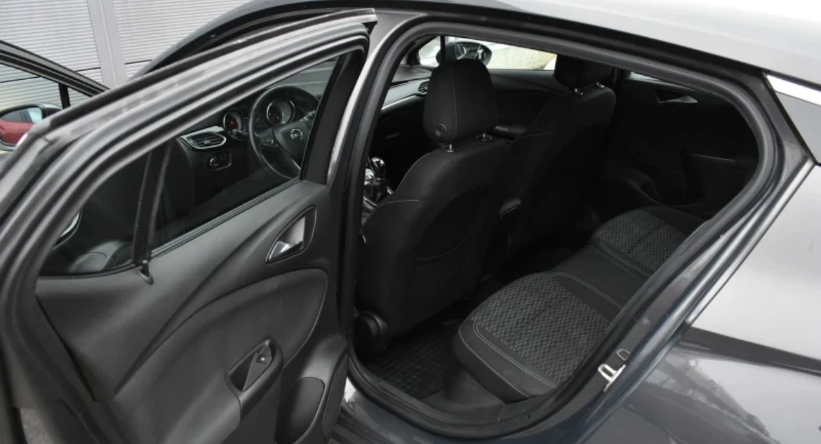 Opel Astra, снимка 8 - Автомобили и джипове - 55447996