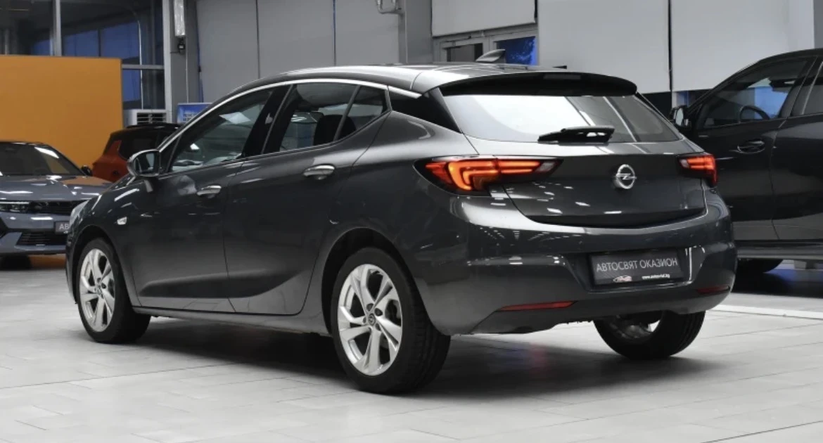 Opel Astra, снимка 6 - Автомобили и джипове - 55447996