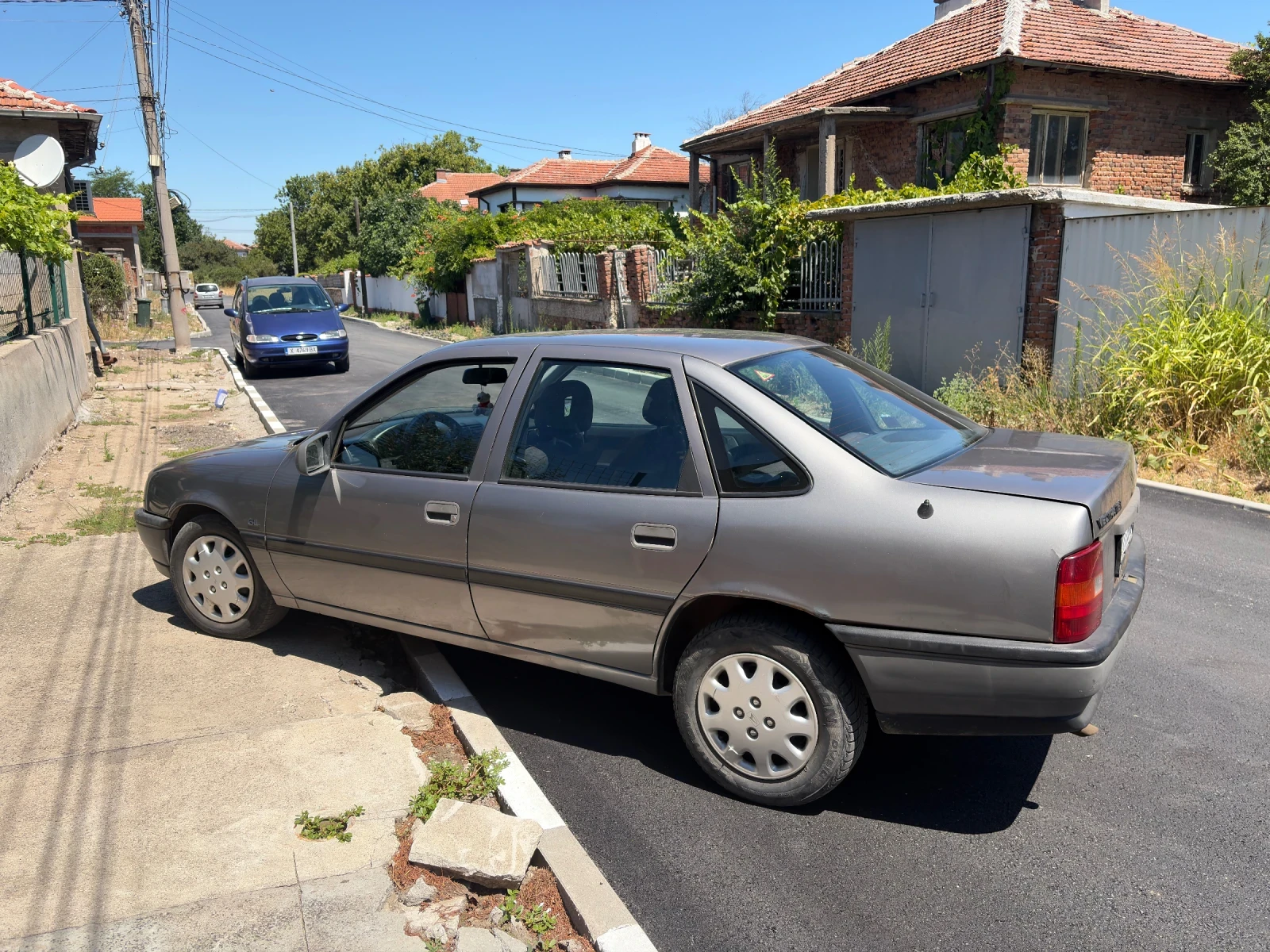 Opel Vectra 1.6i, снимка 3 - Автомобили и джипове - 55509047