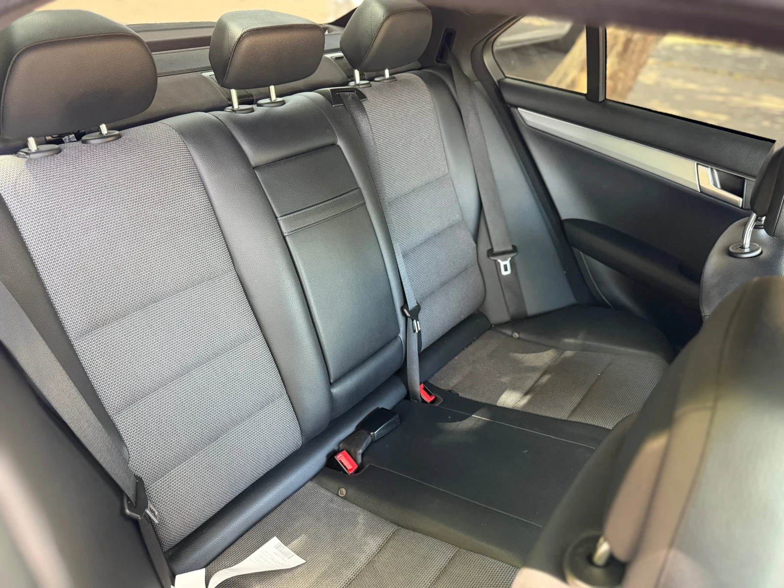 Mercedes-Benz C 220 AMG Sport, снимка 8 - Автомобили и джипове - 55547166