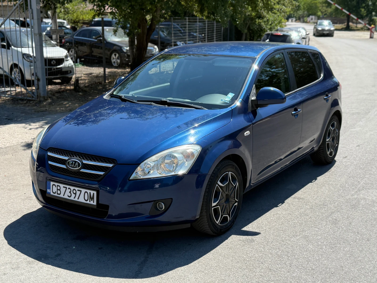 Kia Ceed 2.0 БЕНЗИН АВТОМАТИК ОБСЛУЖЕНА 