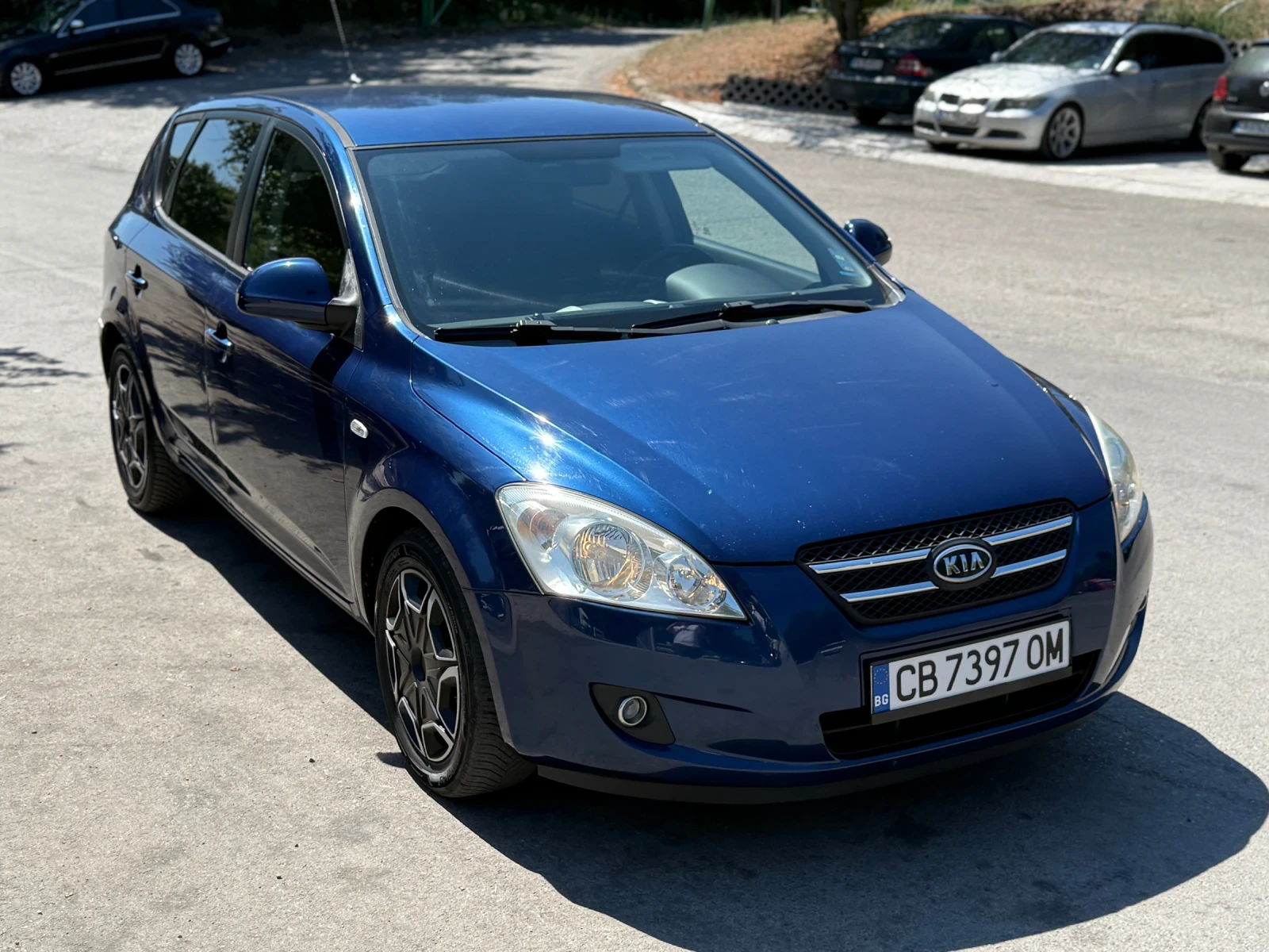 Kia Ceed 2.0 БЕНЗИН АВТОМАТИК ОБСЛУЖЕНА , снимка 2 - Автомобили и джипове - 55691210