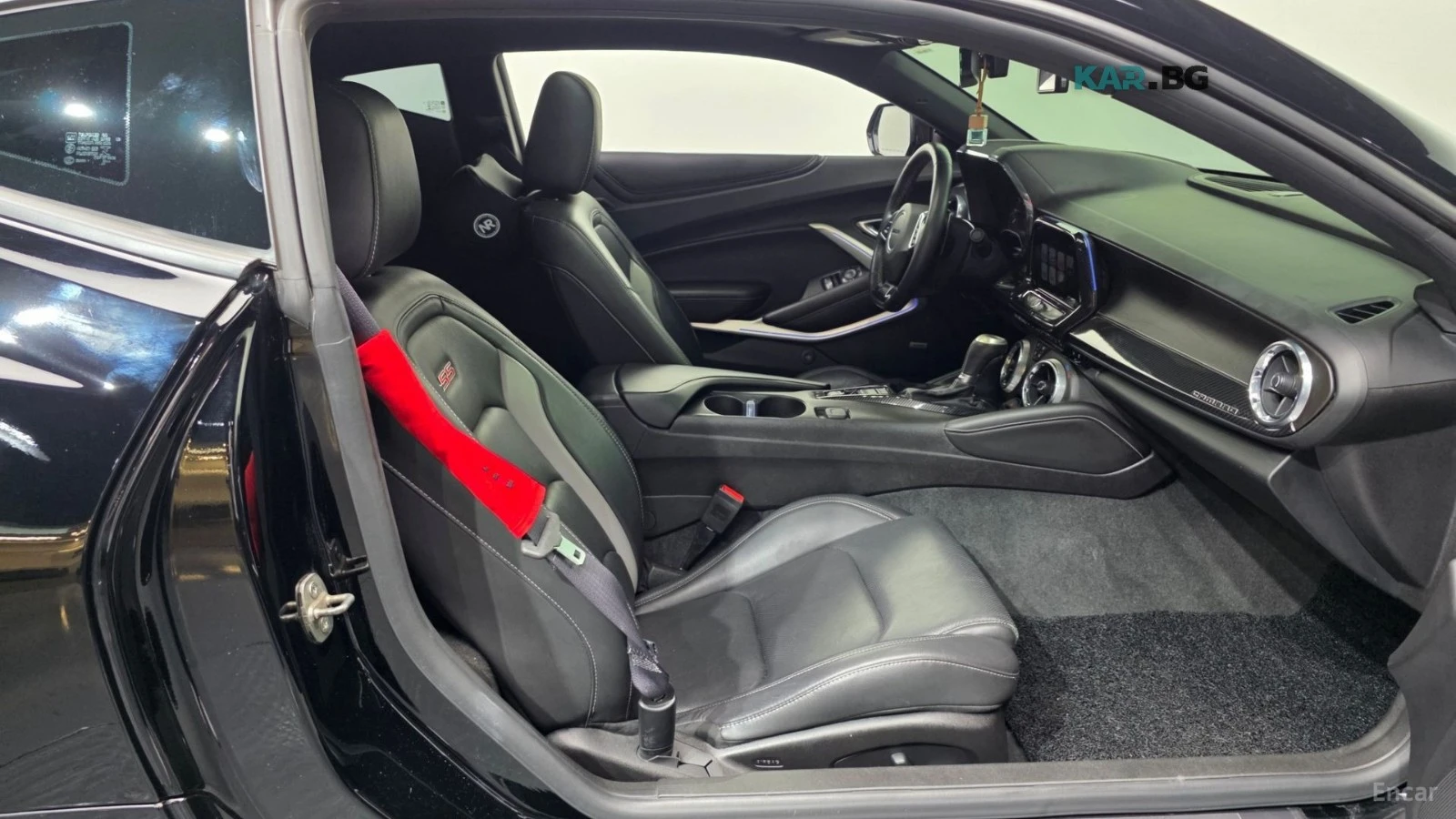 Chevrolet Camaro SS* 6.2* V8* КАМЕРА* ХЕДЪП* ПОДГРЕВ* ОБДУХВАНЕ* , снимка 9 - Автомобили и джипове - 56103347