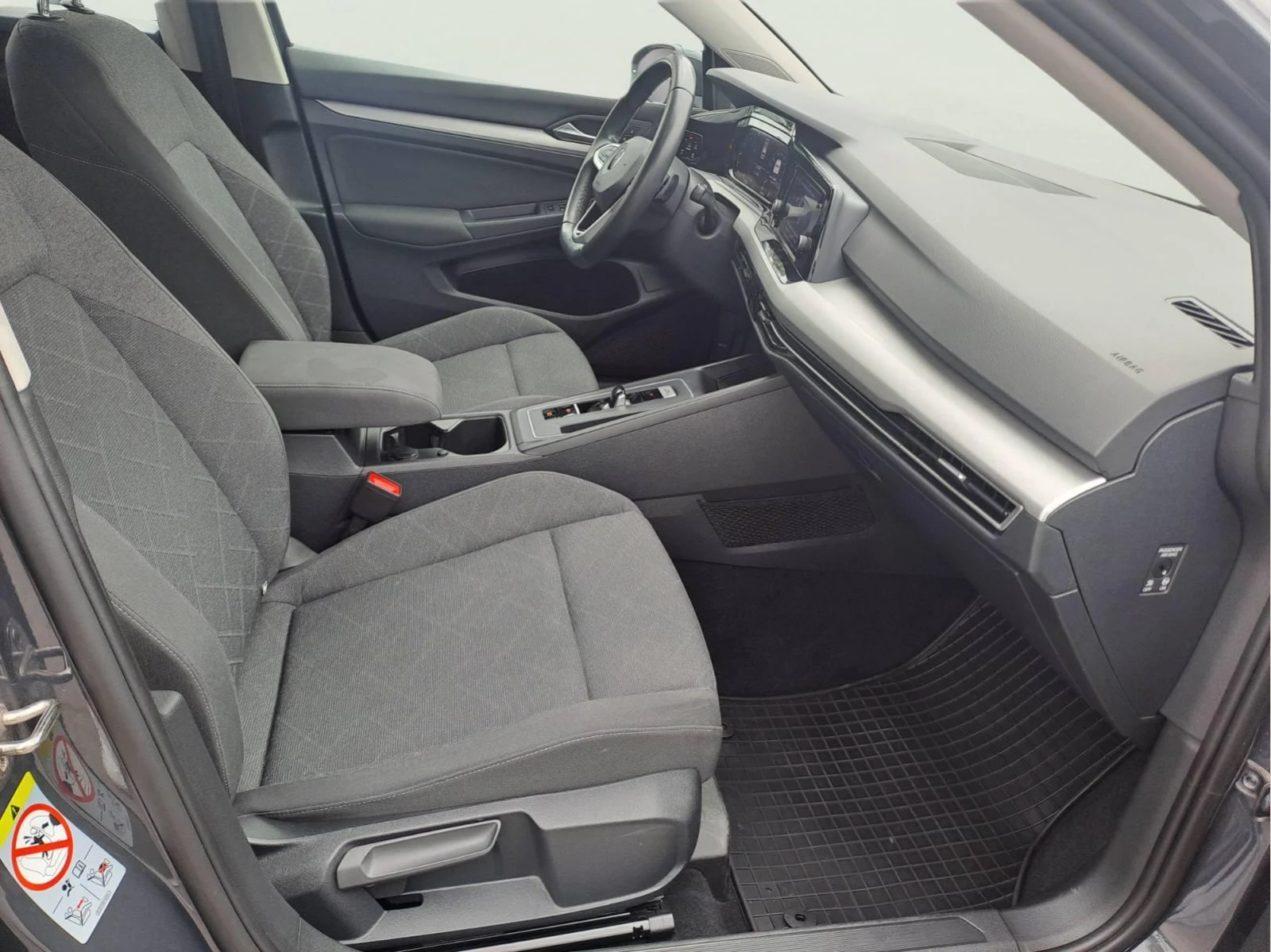 VW Golf 1.5 TSI, снимка 9 - Автомобили и джипове - 56145149