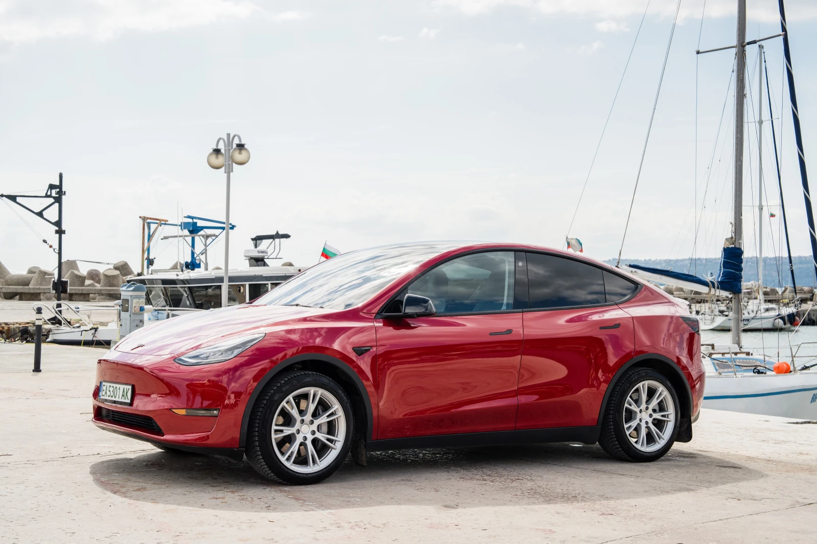 Tesla Model Y Long range 6+ 1, снимка 3 - Автомобили и джипове - 56293826