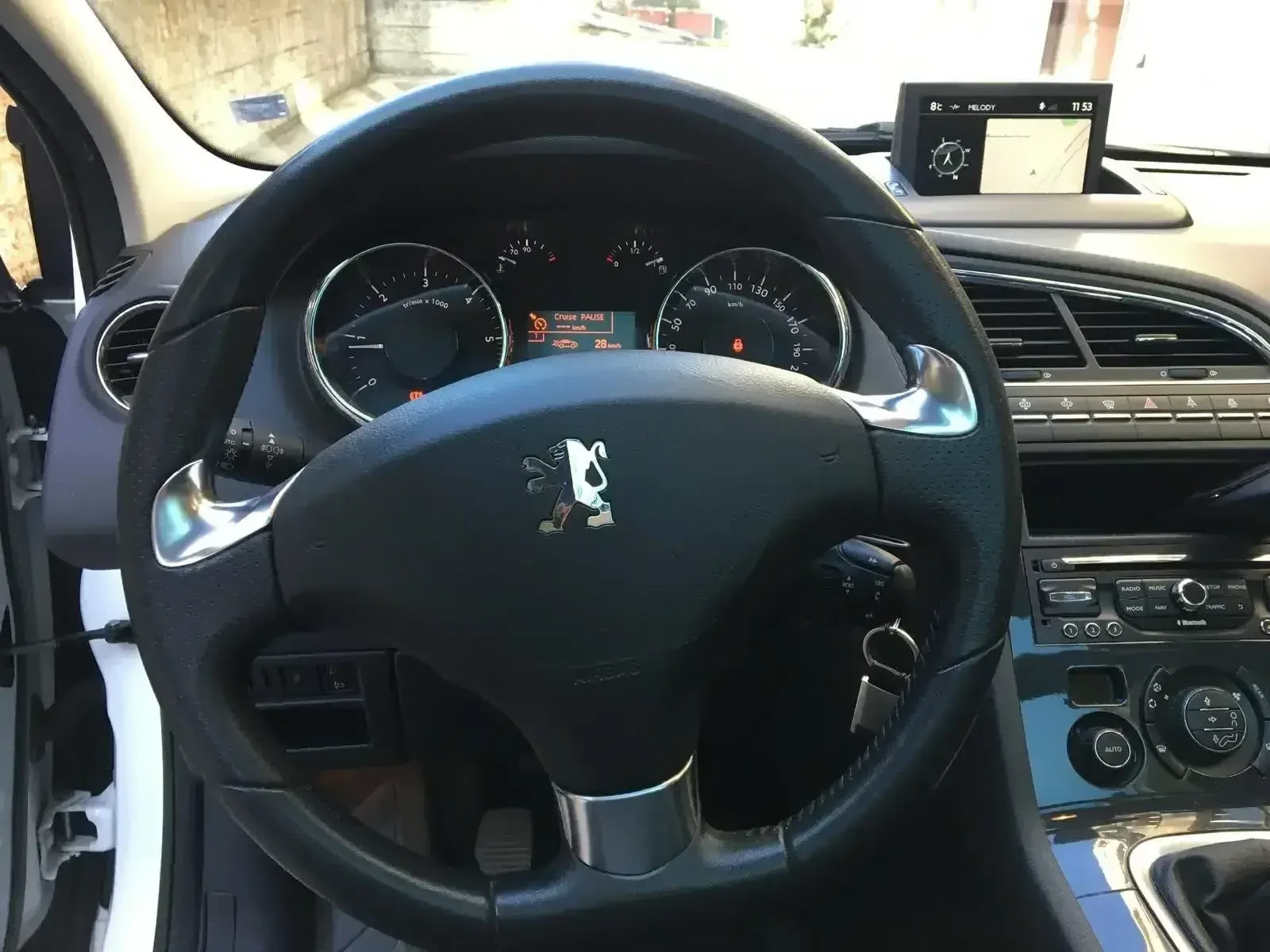 Peugeot 5008 2.0 HDI, кожа, снимка 8 - Автомобили и джипове - 56410186