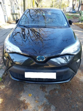 ������ Toyota C-HR