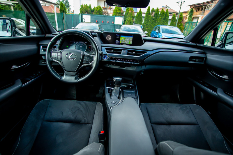 Lexus UX 250h, снимка 7 - Автомобили и джипове - 46310754