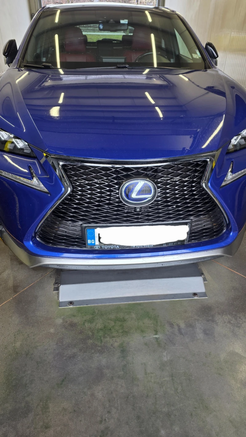 Lexus NX 300h