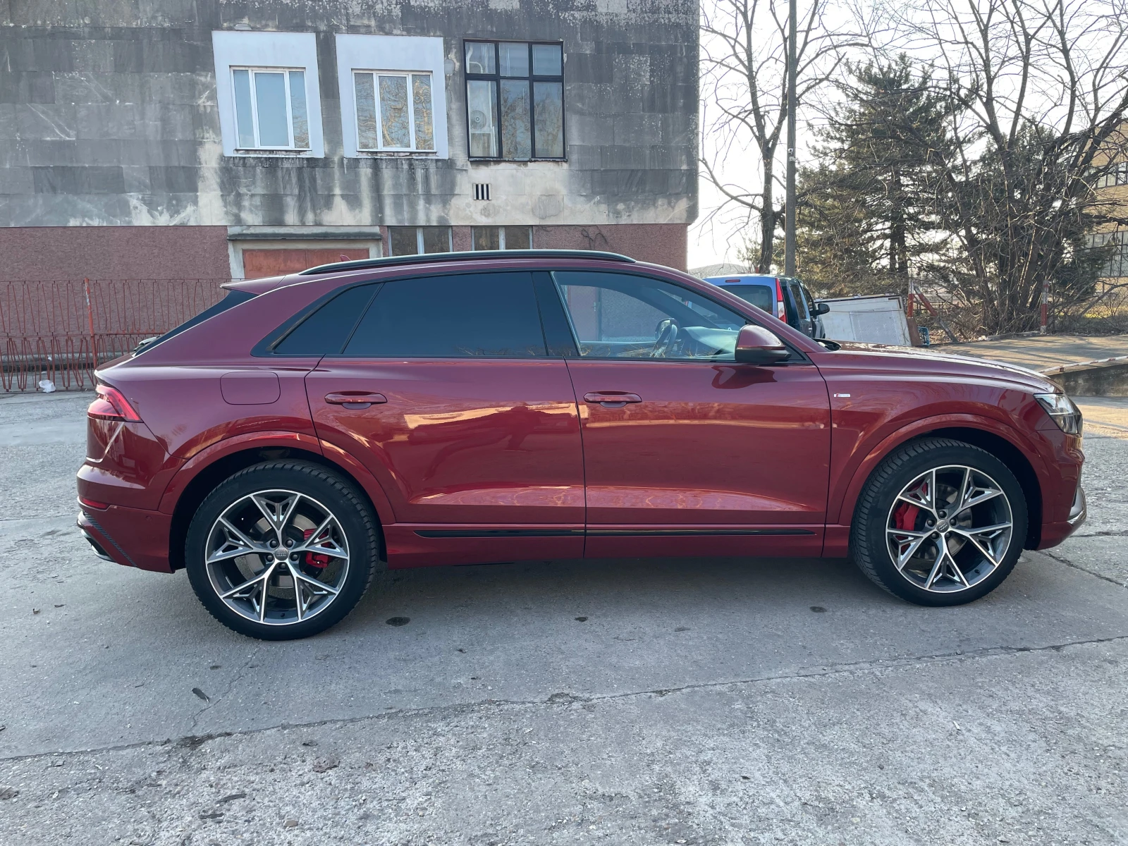 Audi Q8 50 TDI S line - изображение 4