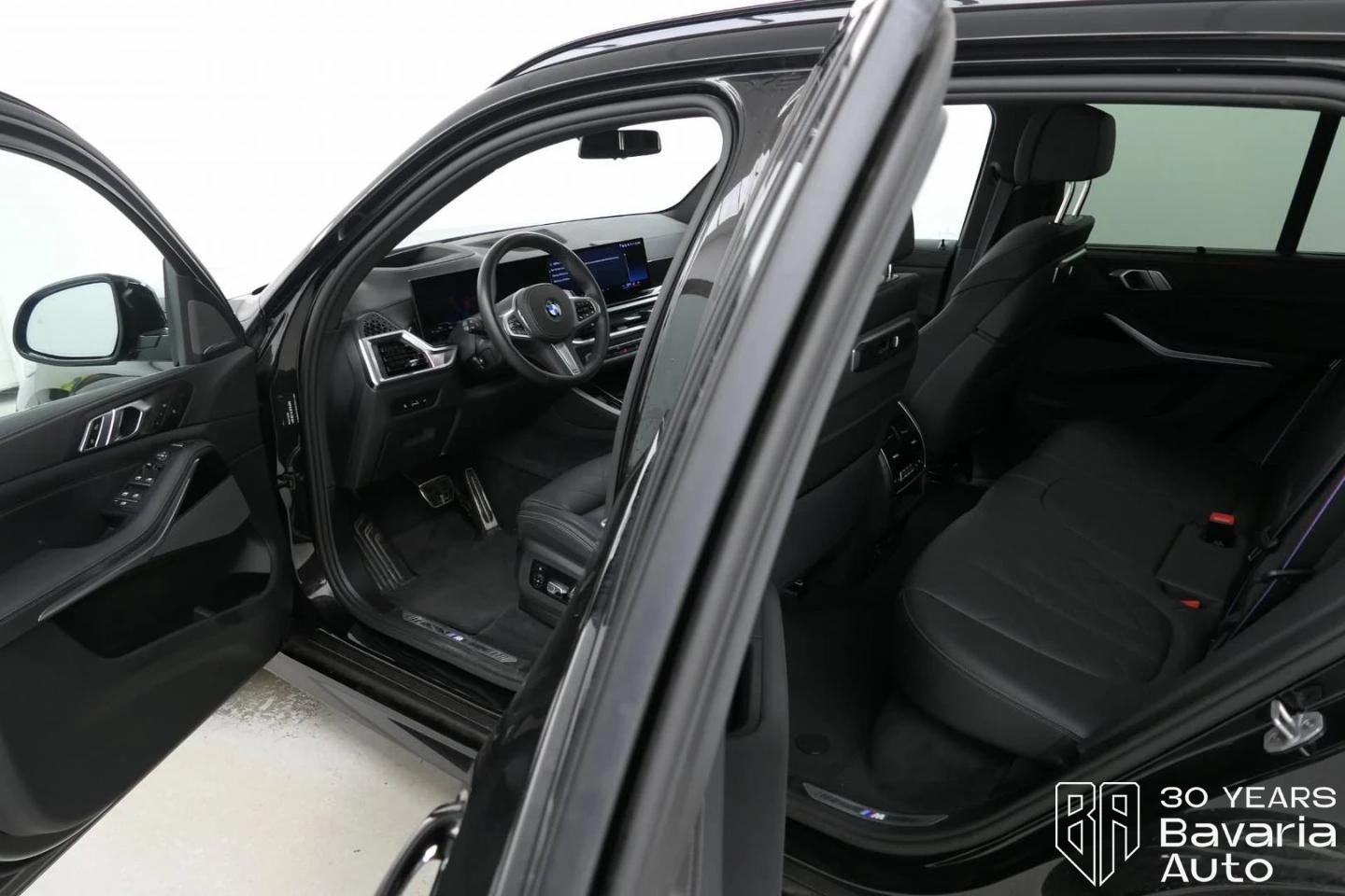 BMW X5 30d xDrive M Sport Paket  Individual - изображение 5