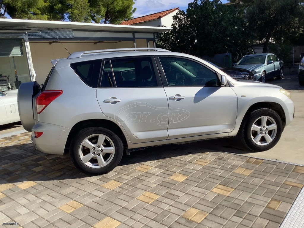 Toyota Rav4  Газ с ръчни скорости - изображение 4