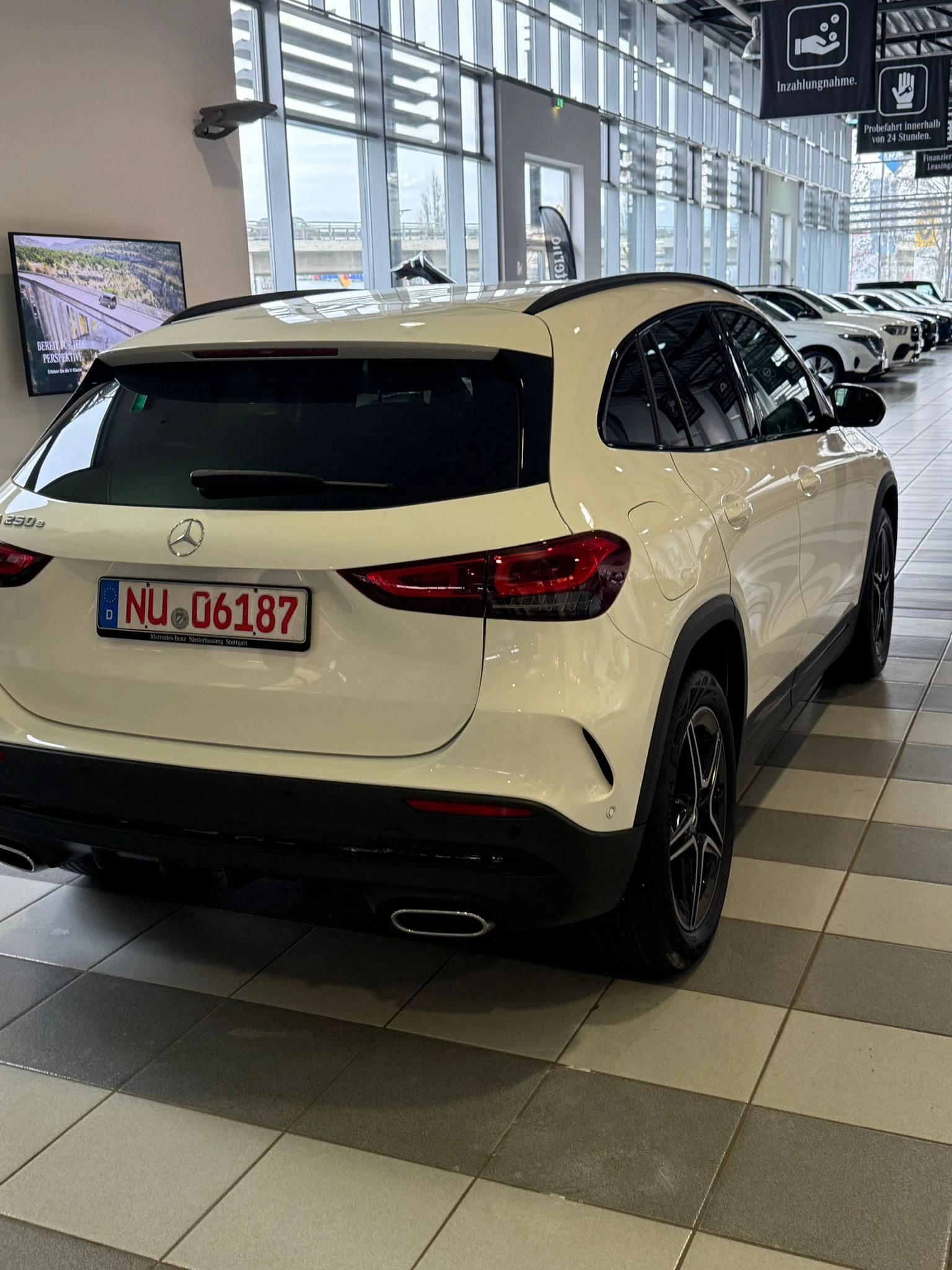 Mercedes-Benz GLA 250e AMG line - изображение 4