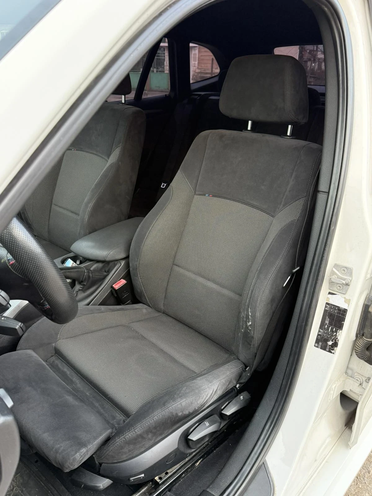 BMW X1 2.0 143+ , снимка 8 - Автомобили и джипове - 53907814