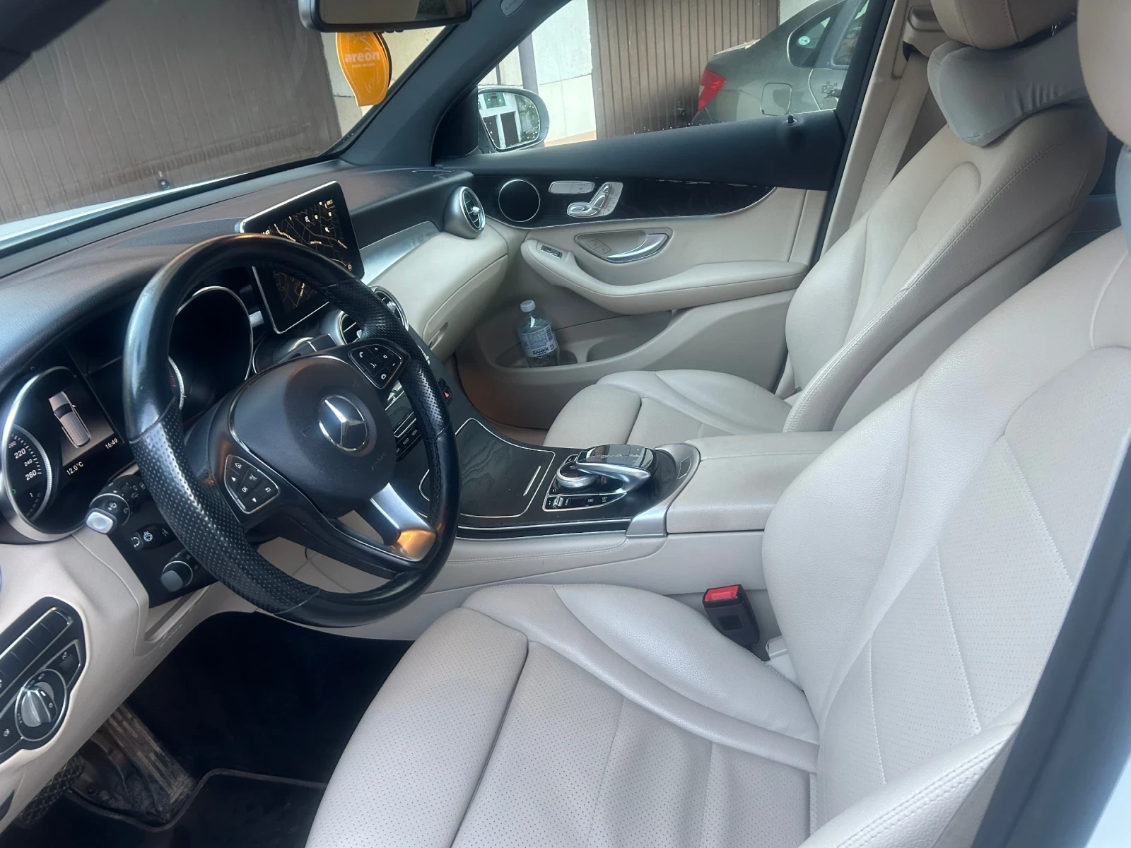 Mercedes-Benz GLC 300, снимка 13 - Автомобили и джипове - 54061425