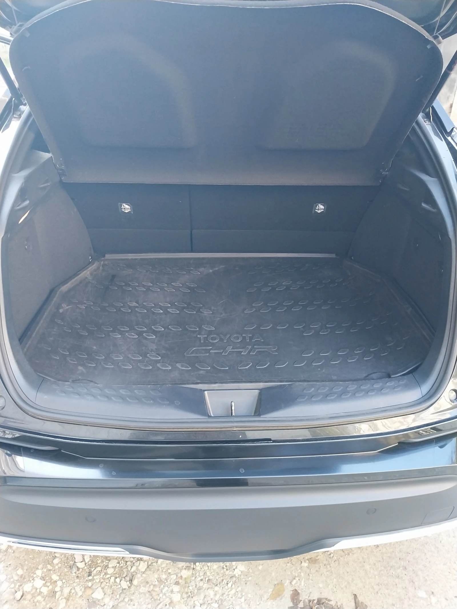 Toyota C-HR 2.0 HYBRID, снимка 17 - Автомобили и джипове - 54471773
