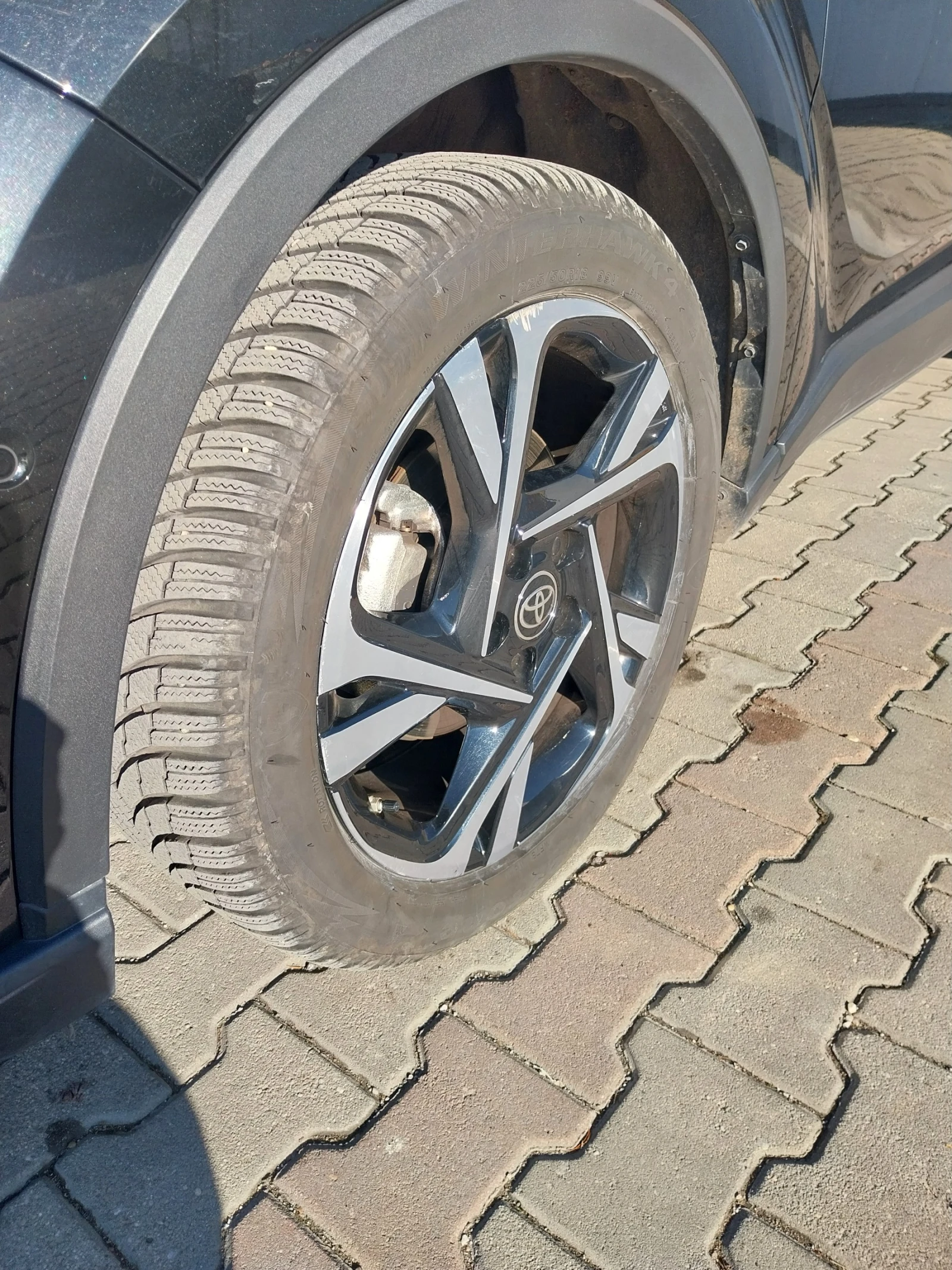 Toyota C-HR 2.0 HYBRID, снимка 16 - Автомобили и джипове - 54471773