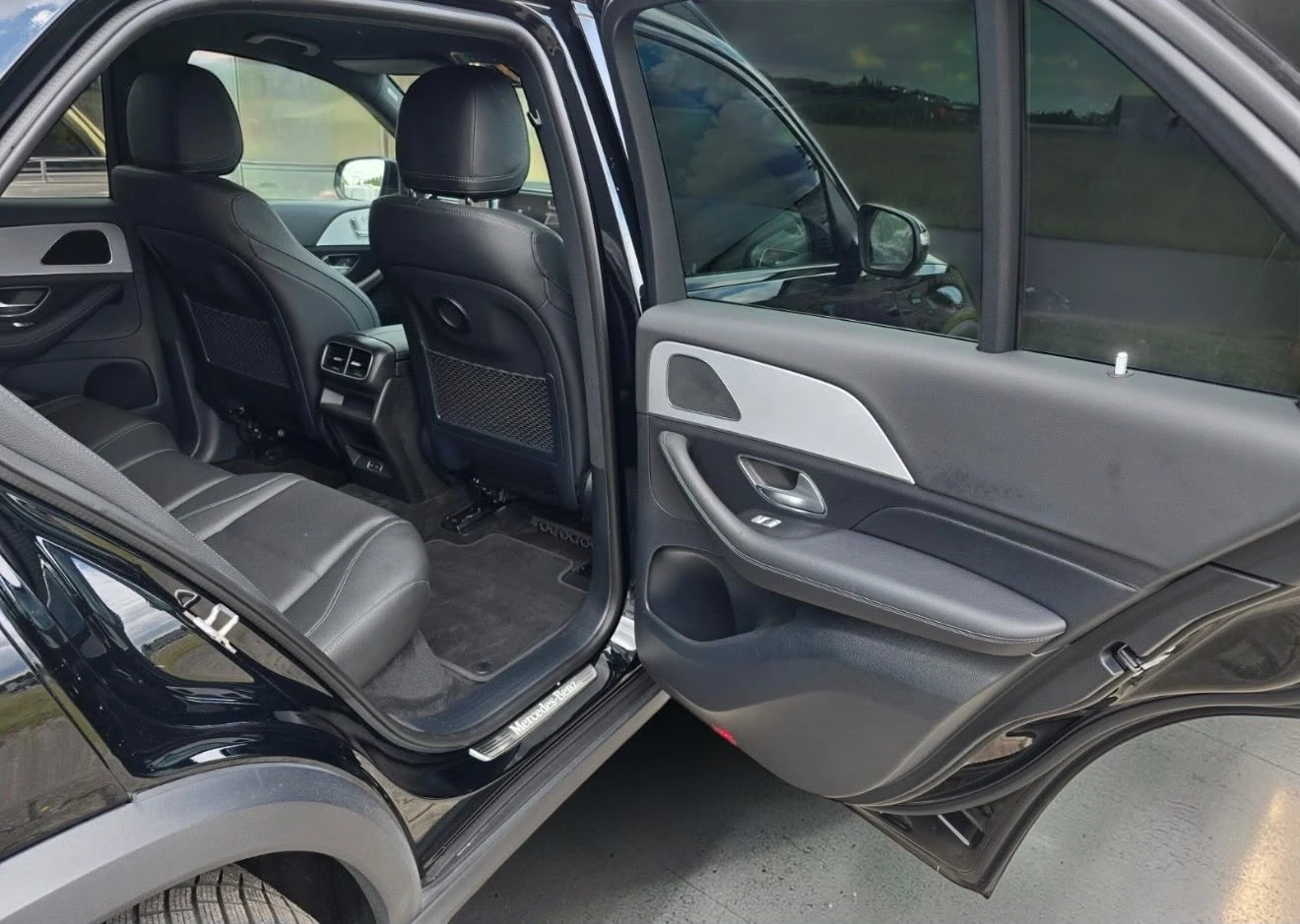 Mercedes-Benz GLE 350 AMG* 4M* Hybrid* Подгрев* Facelift* ЛИЗИНГ , снимка 8 - Автомобили и джипове - 55435209