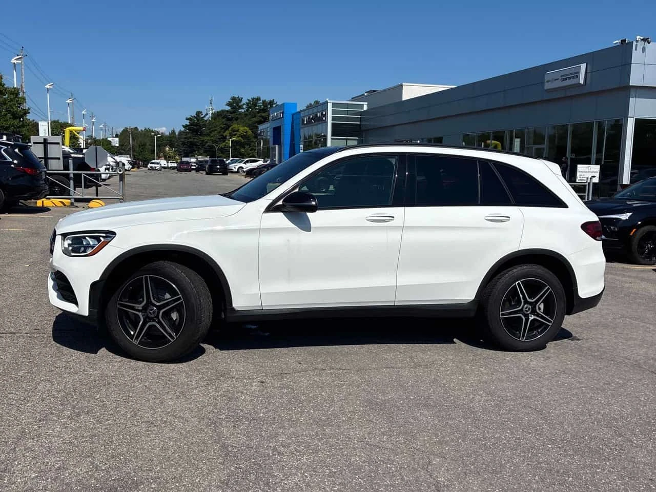 Mercedes-Benz GLC 300  * CARFAX * ОПЦИЯ ЗА ФИНАНСИРАНЕ * , снимка 2 - Автомобили и джипове - 55580587