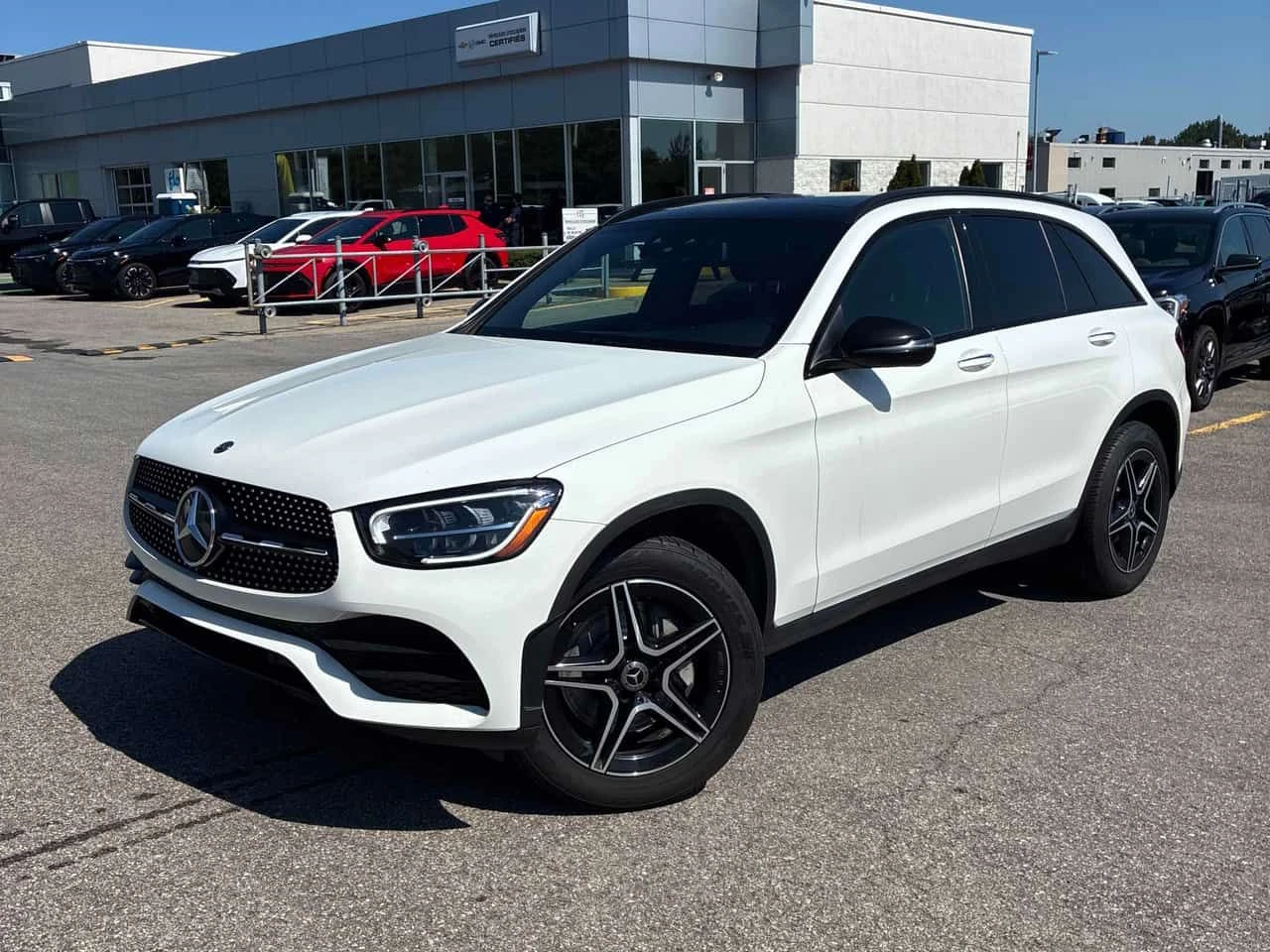 Mercedes-Benz GLC 300  * CARFAX * ОПЦИЯ ЗА ФИНАНСИРАНЕ * 