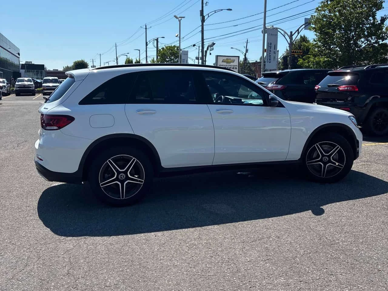 Mercedes-Benz GLC 300  * CARFAX * ОПЦИЯ ЗА ФИНАНСИРАНЕ * , снимка 3 - Автомобили и джипове - 55580587
