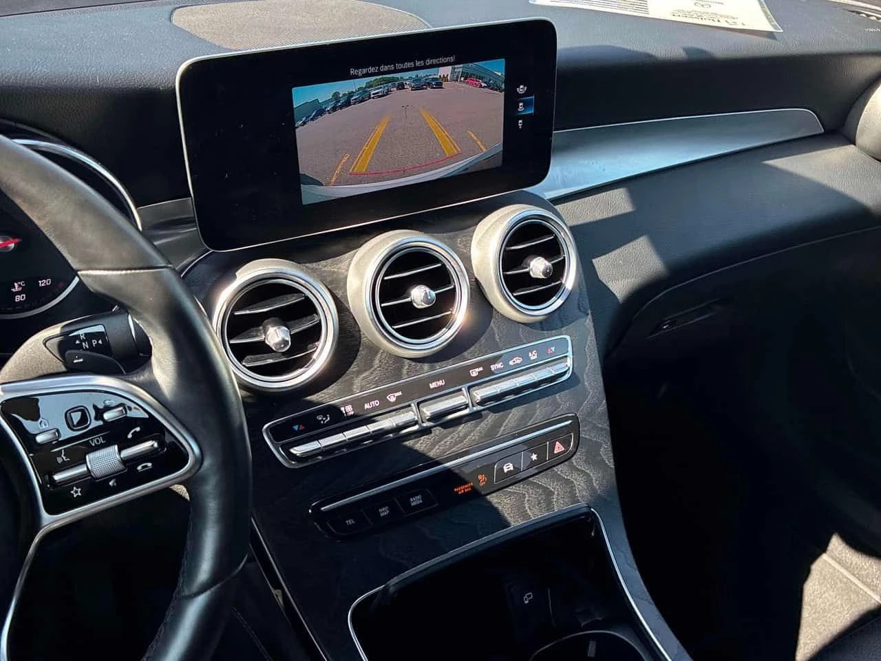 Mercedes-Benz GLC 300  * CARFAX * ОПЦИЯ ЗА ФИНАНСИРАНЕ * , снимка 9 - Автомобили и джипове - 55580587