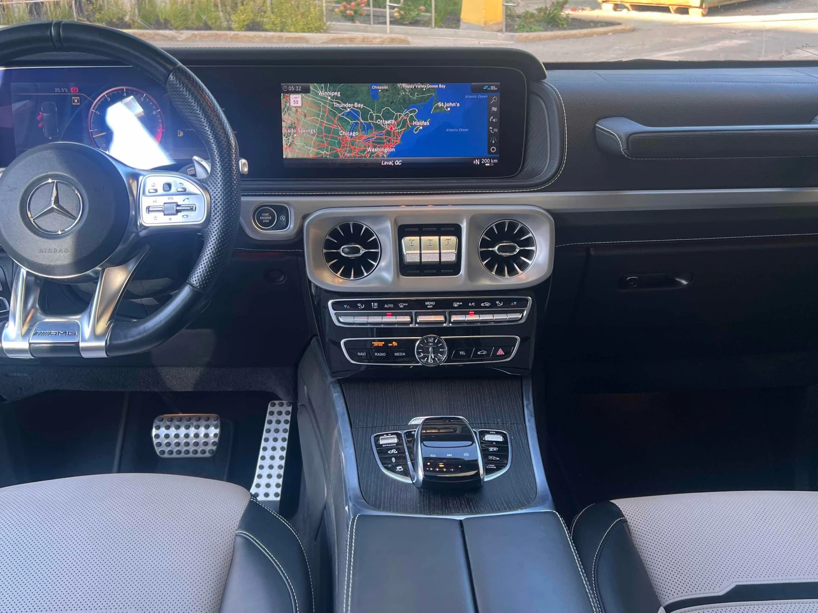 Mercedes-Benz G 63 AMG * CARFAX * БЕЗ ЗАБЕЛЕЖКА * АВТОКРЕДИТ, снимка 9 - Автомобили и джипове - 55898376