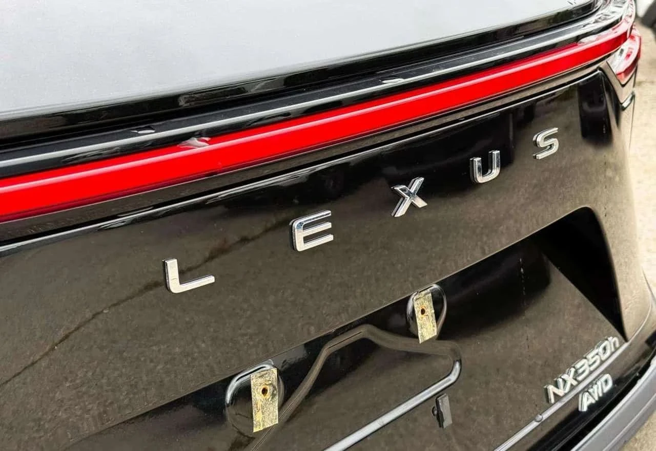 Lexus NX, снимка 16 - Автомобили и джипове - 56730352
