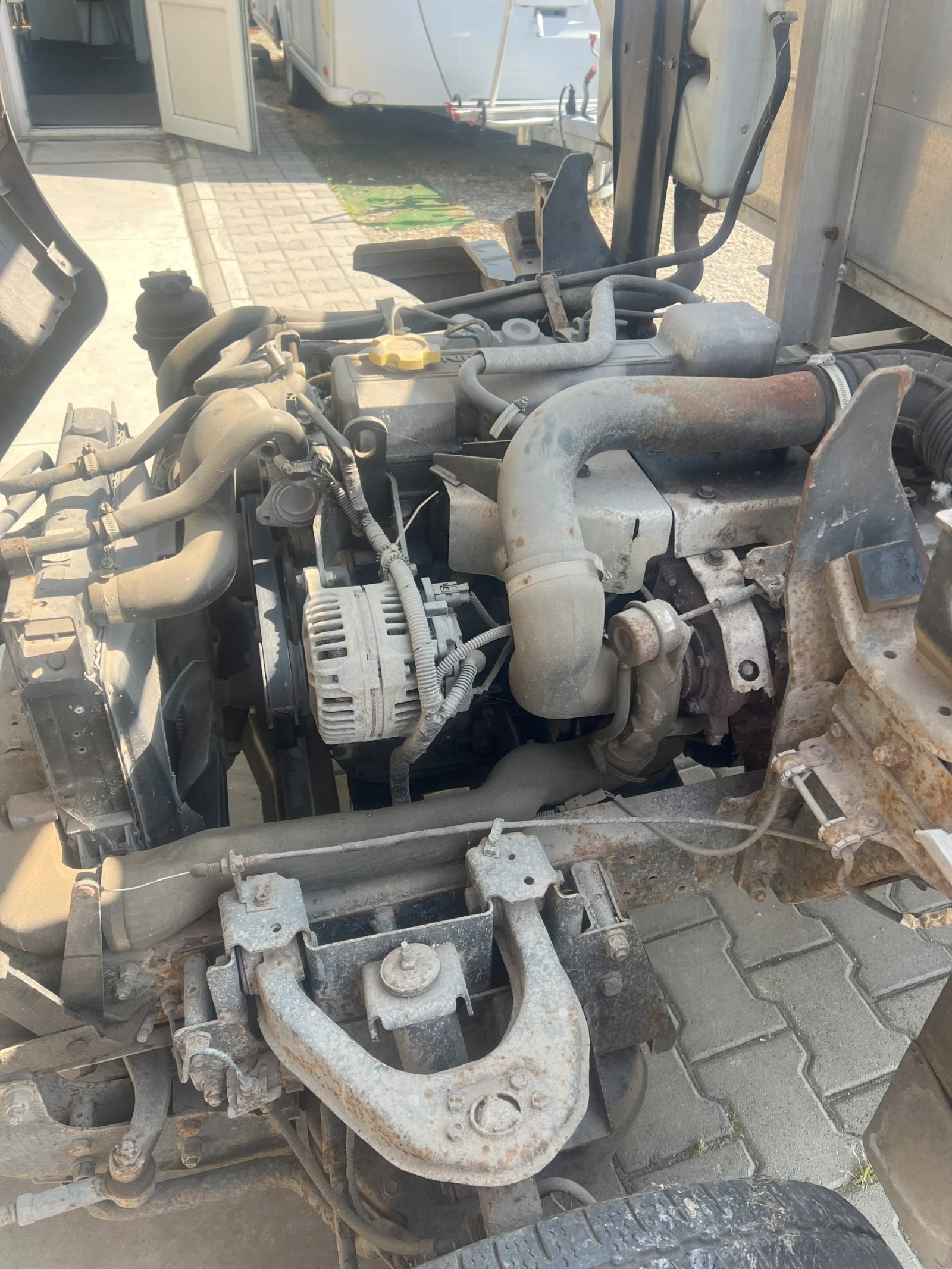 Nissan Capstar 3.0TD - изображение 7