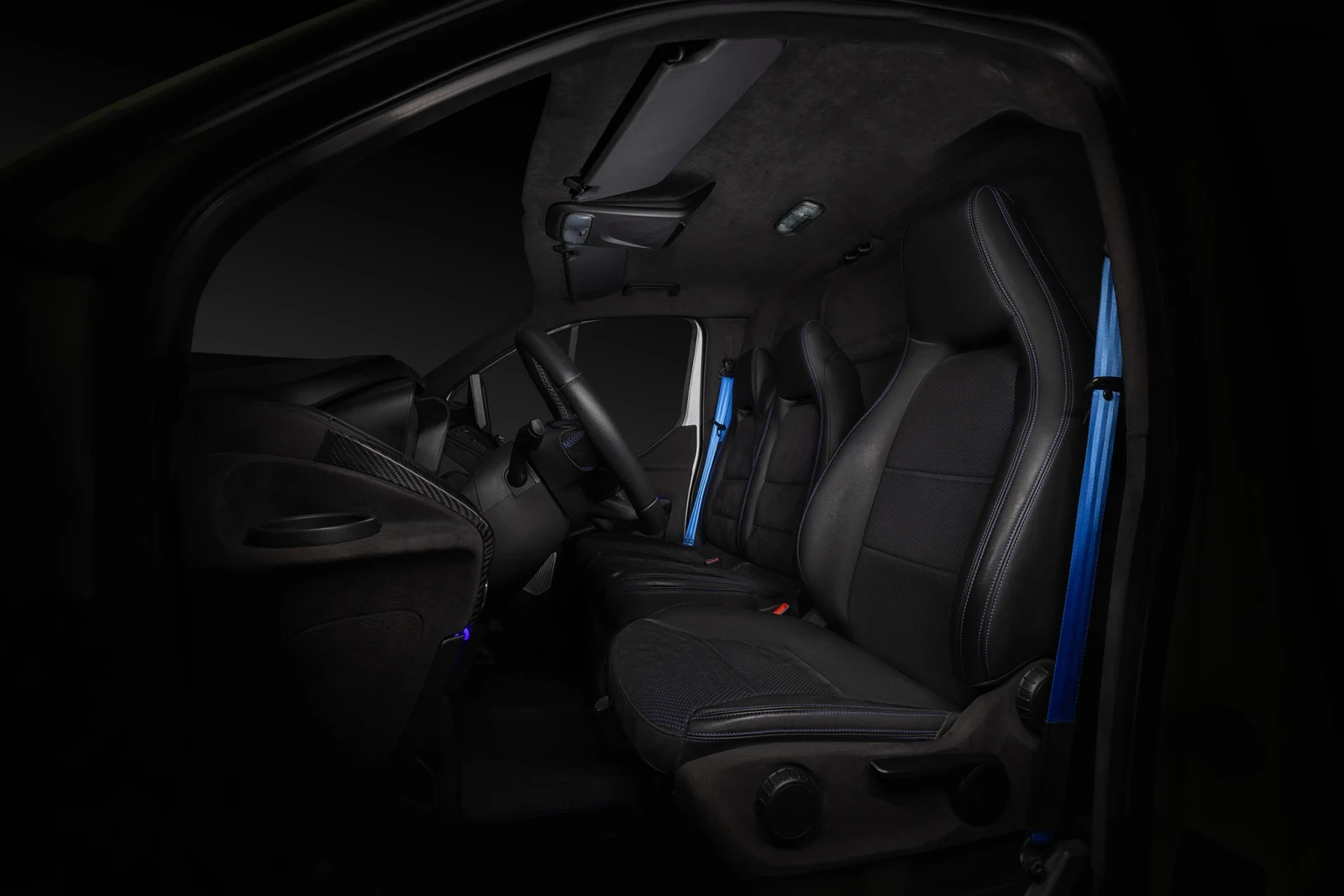 Ford Transit Custom 1of1 tailor made, снимка 3 - Бусове и автобуси - 56341658