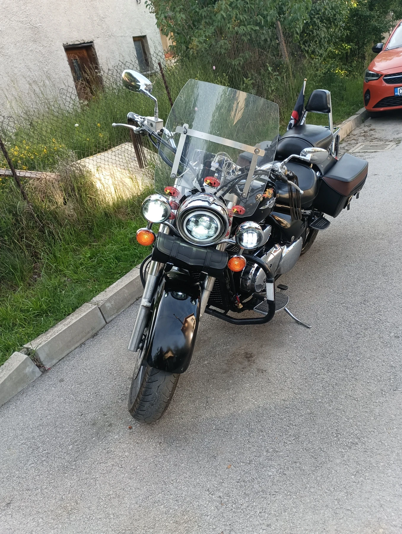 Suzuki Intruder, снимка 1