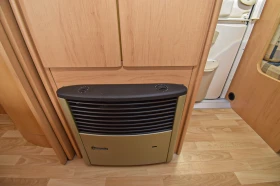 Каравана Hobby deluxe 495, снимка 17