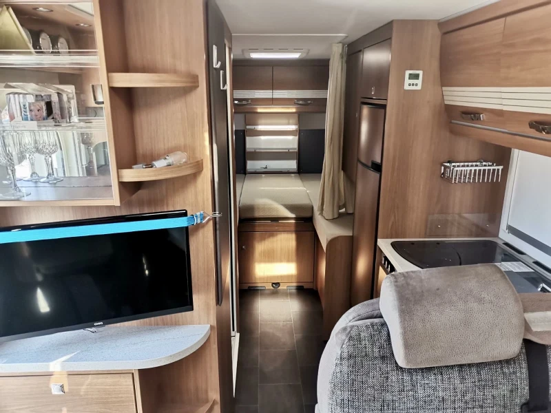 Кемпер Dethleffs, снимка 8 - Каравани и кемпери - 52344484